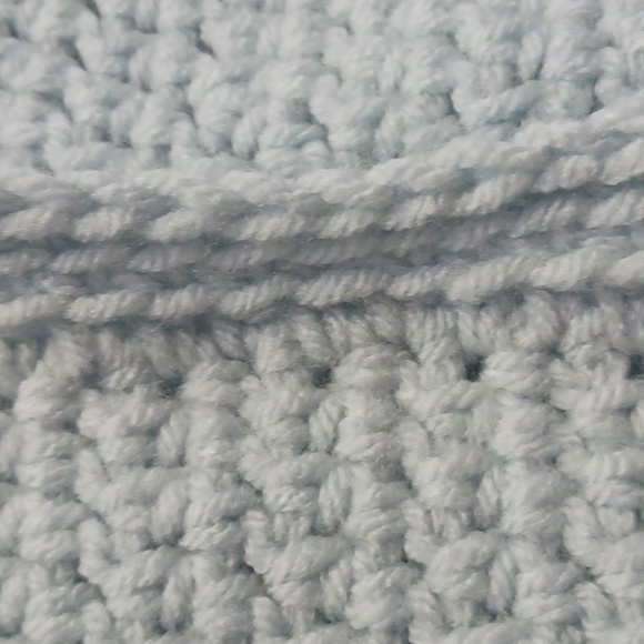 Baby crochet/ knitted set - Picture 7 of 8